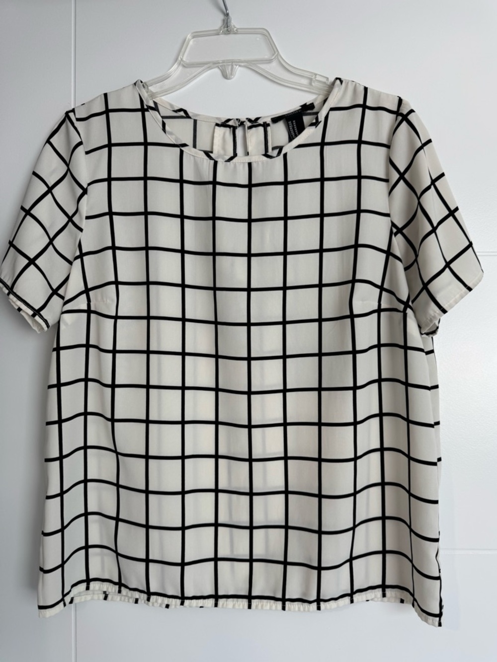 Women's Black & White Grid Short Sleeve Blouse
